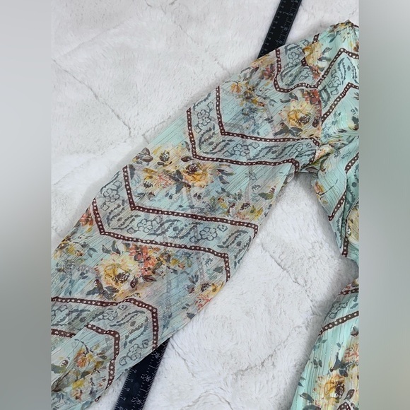 Women's Teen  faux-wrap dress from LC Lauren Conrad NWT Deliver by easter - Picture 6 of 9